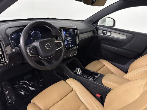 Used 2019 Volvo XC40 T5 Inscription AWD/4WD image 4