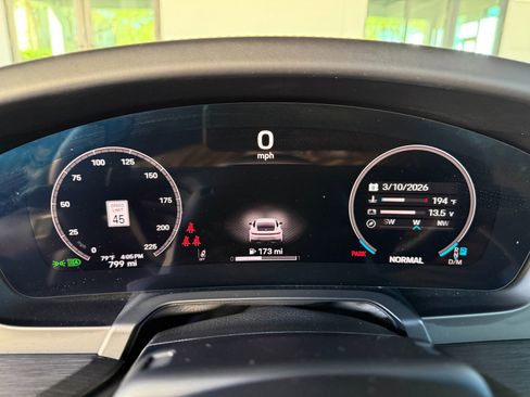 Used 2025 Porsche 911 Carrera GTS image 34