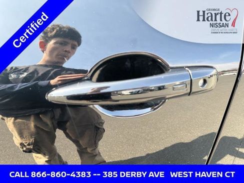 Certified 2025 Nissan Rogue SV image 8