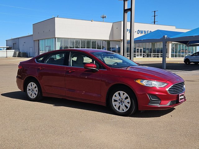 Used 2019 Ford Fusion S FWD image 3