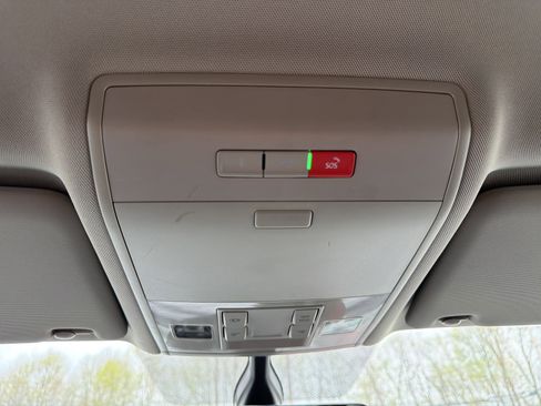 Used 2023 Volkswagen Atlas SE w/ Black Wheel Package image 23