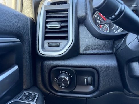 Used 2024 RAM 2500 Big Horn w/ Bed Utility Group image 17