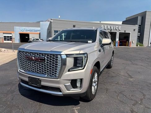 Used 2022 GMC Yukon XL Denali w/ Max Trailering Package AWD/4WD image 18