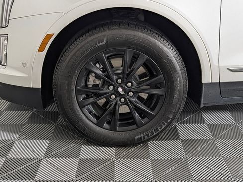 Used 2022 Cadillac XT5 Premium Luxury w/ Technology Package FWD image 11