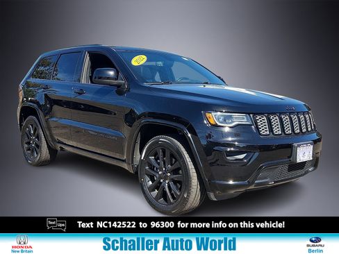 Used 2022 Jeep Grand Cherokee Laredo X image 1