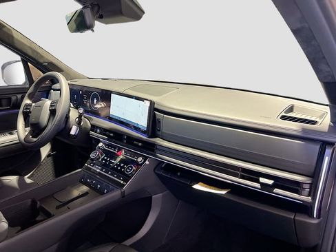 New 2025 Hyundai Santa Fe Calligraphy image 32