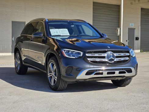 Certified 2021 Mercedes-Benz GLC 300 GLC 300 image 2