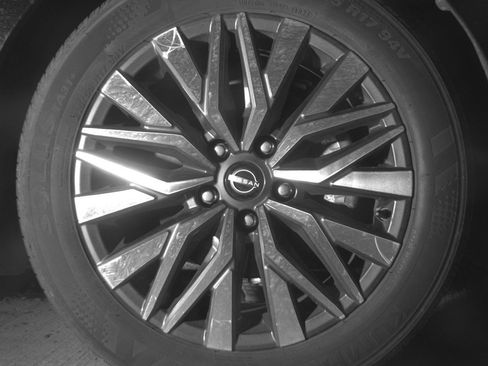 Used 2025 Nissan Altima 2.5 SV FWD image 13