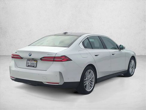 Certified 2024 BMW 530i xDrive w/ Premium Package image 5