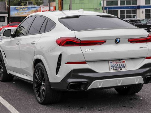 Used 2022 BMW X6 xDrive40i w/ M Sport Package AWD/4WD image 2