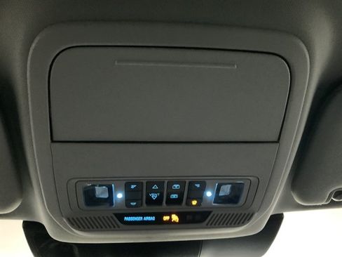 Used 2020 Ford Explorer XLT w/ Equipment Group 202A AWD/4WD image 39