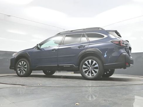 Used 2023 Subaru Outback Limited image 31