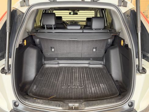Used 2018 Honda CR-V Touring image 7