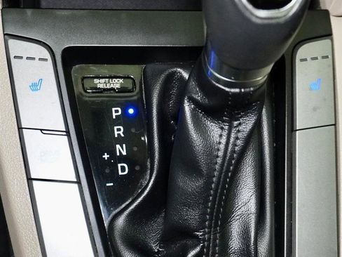 Used 2018 Hyundai Elantra Value Edition image 22