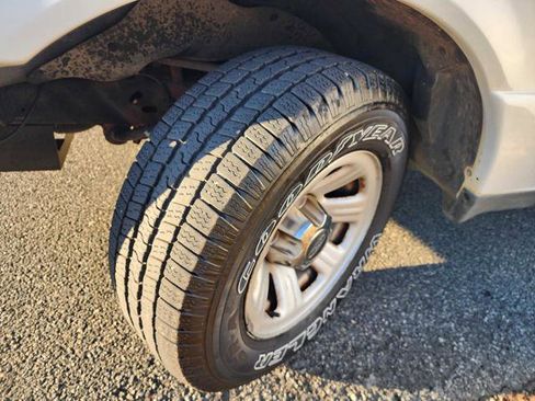 Used 2009 Ford Ranger XLT image 9