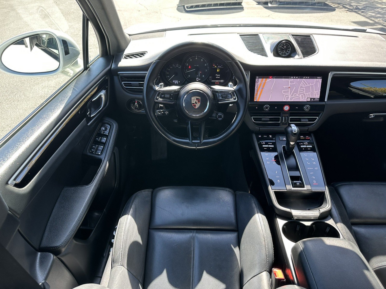 Used 2023 Porsche Macan AWD/4WD image 15