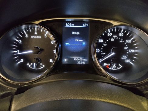 Used 2014 Nissan Rogue SL image 23