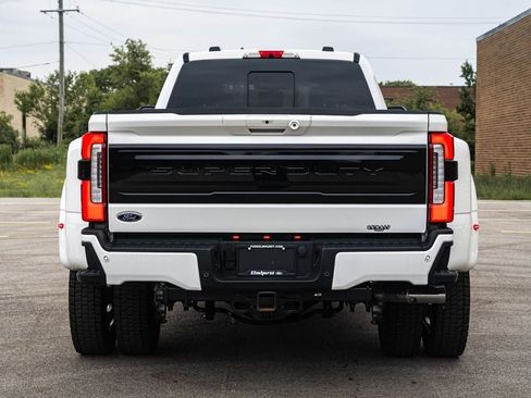 Used 2025 Ford F450 Platinum w/ FX4 Off-Road Package AWD/4WD image 4