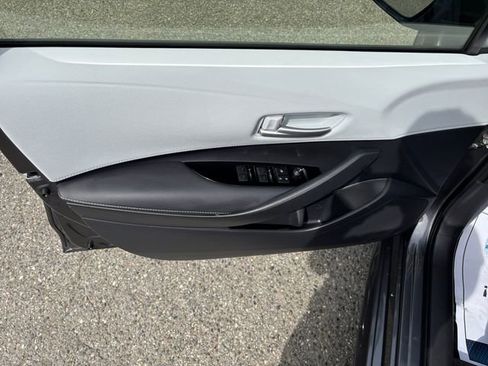 Used 2024 Toyota Corolla SE image 26