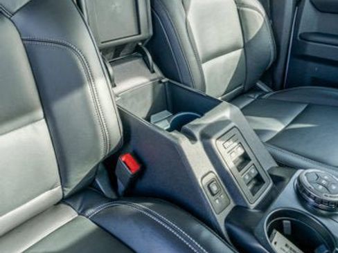 New 2025 Ford Bronco Outer Banks image 25