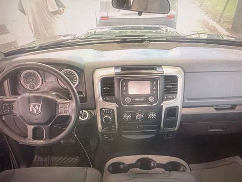 Used 2020 RAM 1500 Classic SLT AWD/4WD image 6