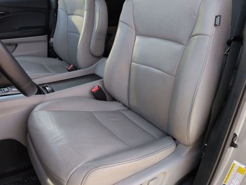 Used 2020 Honda Pilot Touring image 17