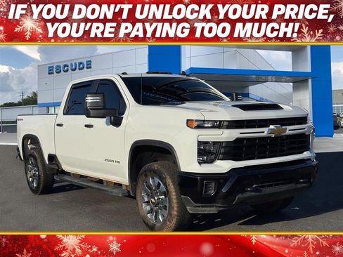 Used 2025 Chevrolet Silverado 2500 Custom w/ Custom Value Package image 1