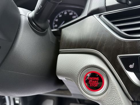 Used 2019 Honda Accord EX image 19