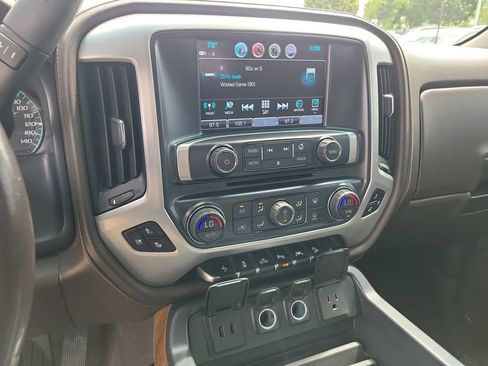 Used 2018 GMC Sierra 1500 SLT AWD/4WD image 26