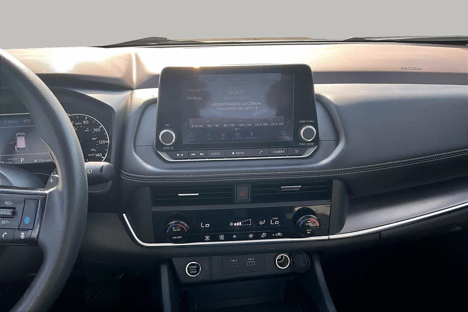Used 2023 Nissan Rogue SV FWD image 7