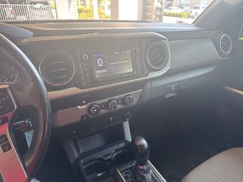 Used 2019 Toyota Tacoma SR5 image 8