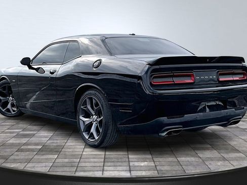 Used 2019 Dodge Challenger R/T image 13