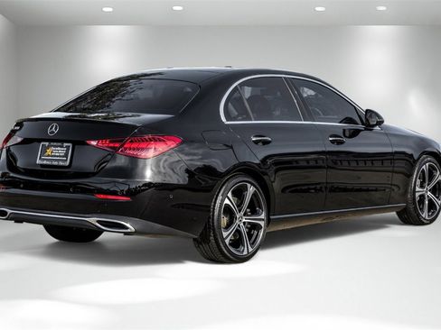 Used 2022 Mercedes-Benz C 300 Sedan w/ Exclusive Trim Package image 9