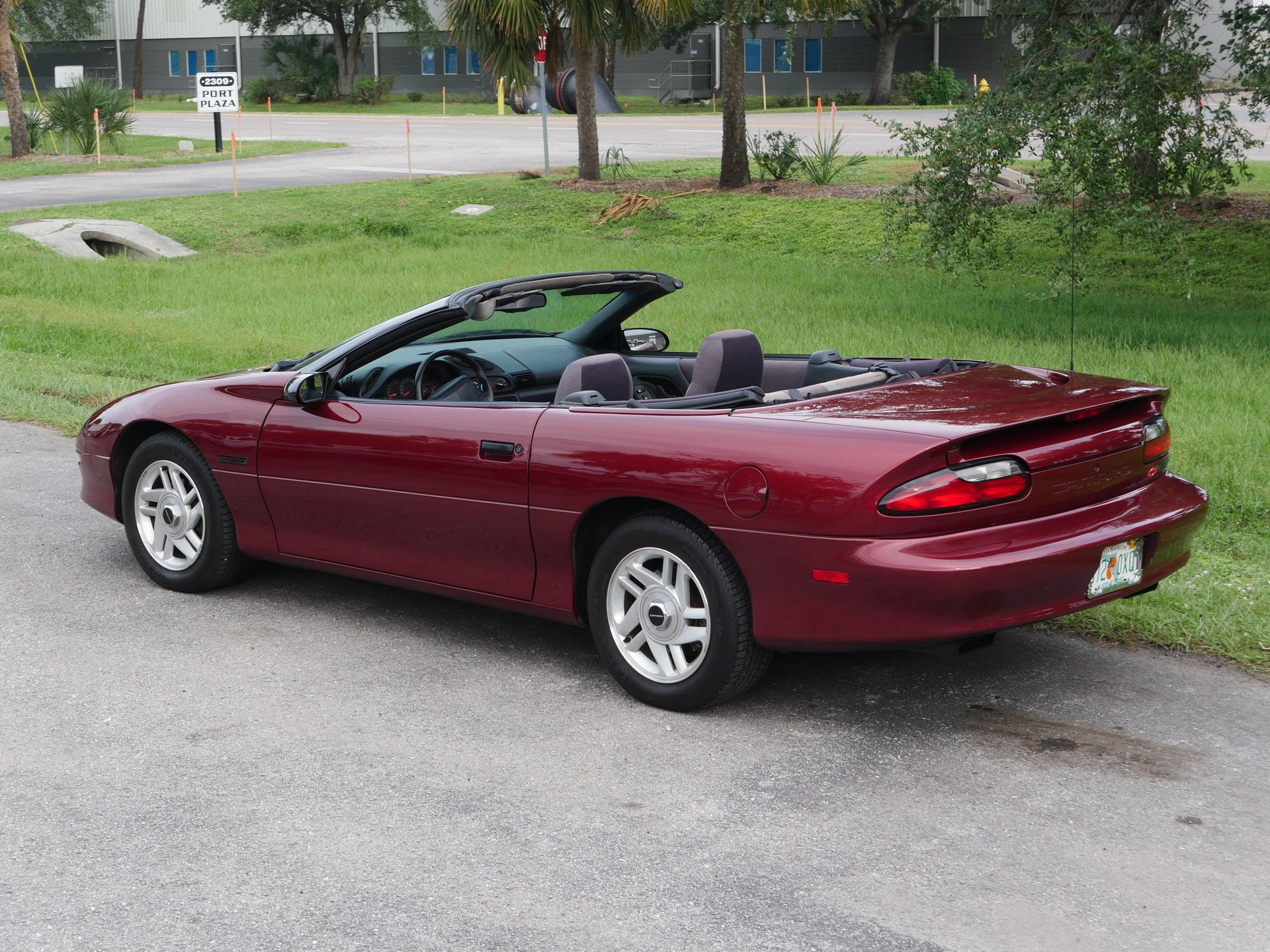 Used 1994 Chevrolet Camaro Z28 RWD image 28