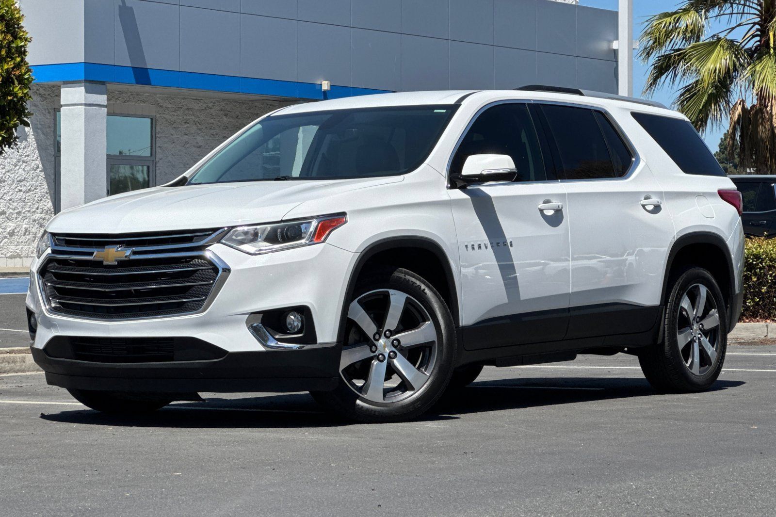 Used 2018 Chevrolet Traverse LT w/ LPO, Floor Liner Package AWD/4WD image 9