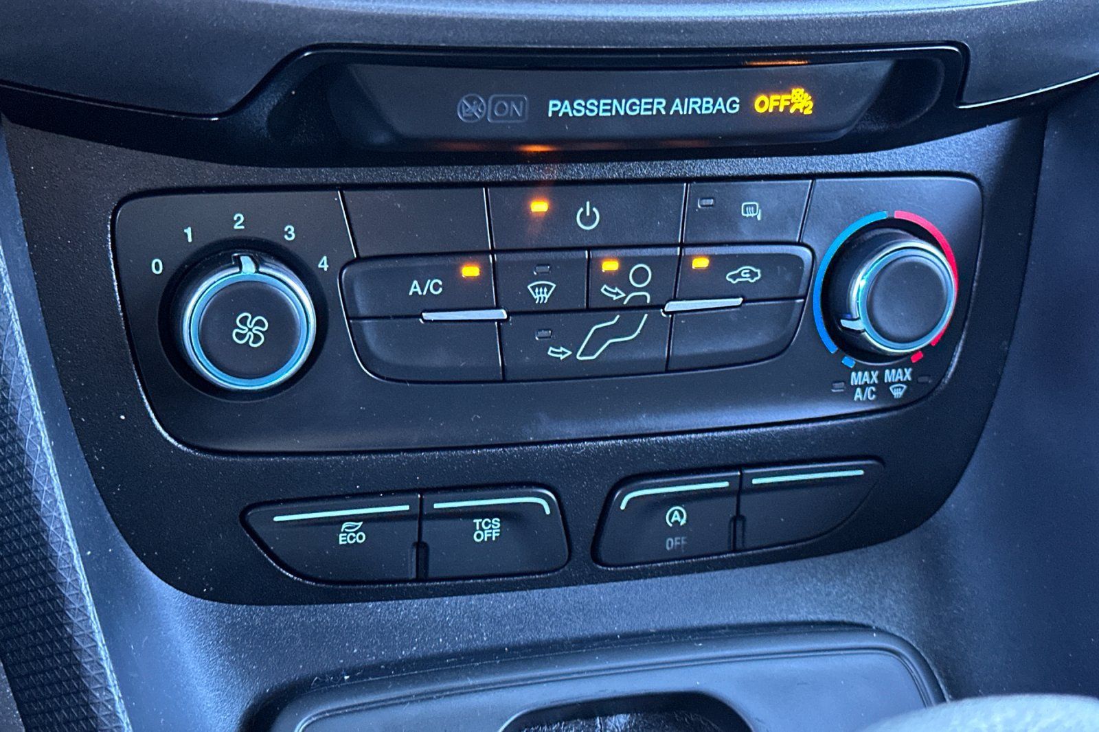 Used 2023 Ford Transit Connect XL FWD image 17