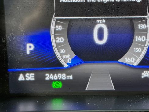 Used 2023 Volkswagen Taos SE w/ Panoramic Sunroof Package image 19