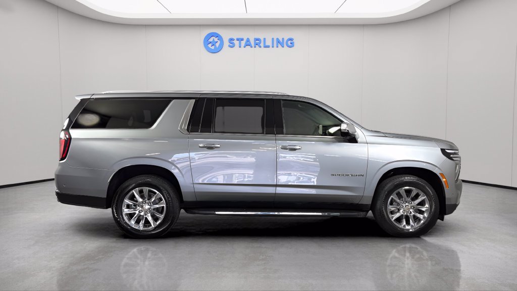 Used 2025 Chevrolet Suburban Premier RWD image 12
