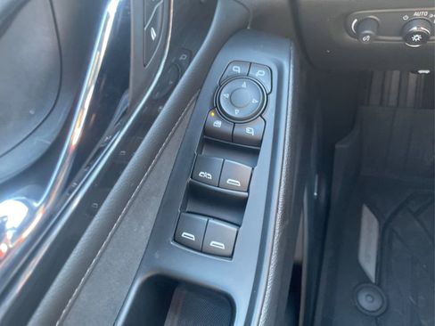 Used 2023 Chevrolet Traverse High Country w/ LPO, Floor Liner Package AWD/4WD image 33