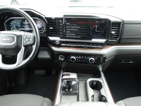 Used 2022 GMC Sierra 1500 Elevation image 43