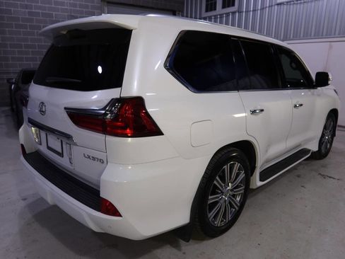 Used 2017 Lexus LX 570 4WD image 5