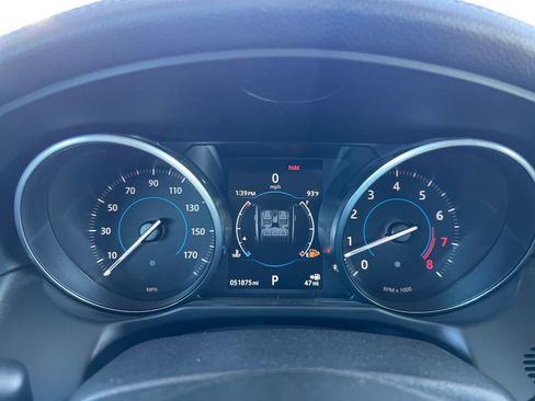 Used 2017 Jaguar XF Premium image 15