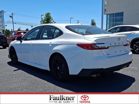 Used 2026 Toyota Camry SE FWD image 3