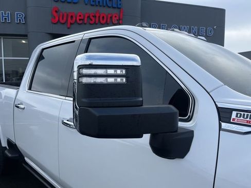 Used 2023 GMC Sierra 2500 Denali w/ Denali Ultimate Package image 3