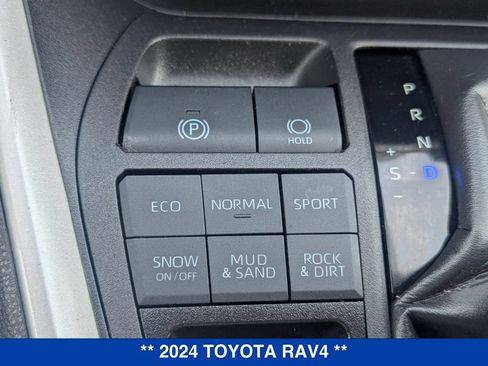 Used 2024 Toyota RAV4 LE AWD/4WD image 25