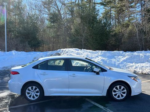 Used 2023 Toyota Corolla LE image 6