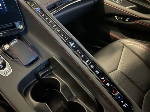 Used 2024 Chevrolet Corvette Stingray Premium Conv w/ Stealth Interior Trim Package image 25