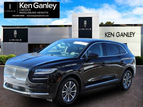 Used 2023 Lincoln Nautilus AWD w/ Premium Package image 3