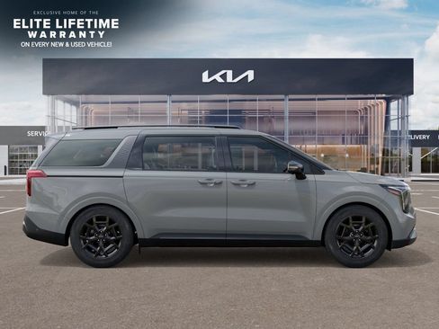 New 2027 Kia Carnival SX Prestige FWD image 8