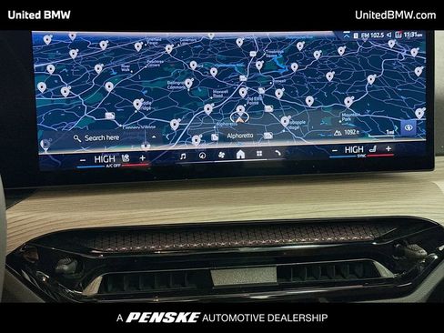 Used 2025 BMW 330i xDrive Sedan image 10